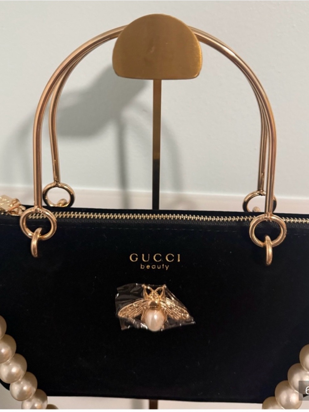 Gucci Beauty Velvet Black Cosmetic Pouch With Gold Handles and a Pearl Drop - Picture 5 of 11